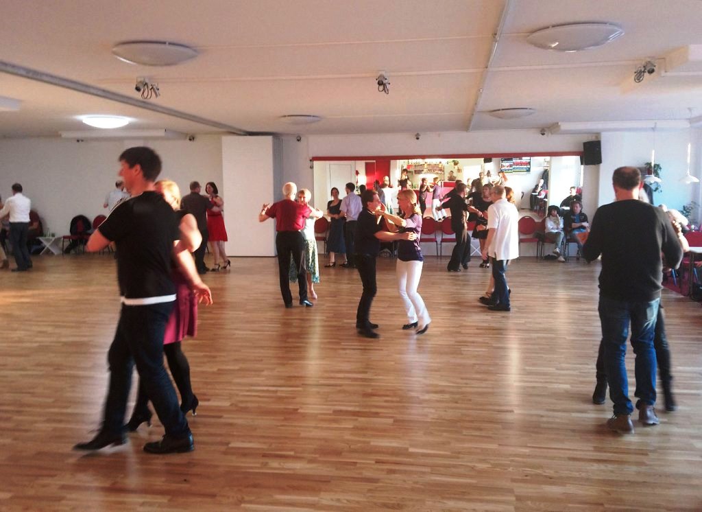 Tanzschul- und Tanzsportzentrum VALLAZZA, Lienz, Tanzschule